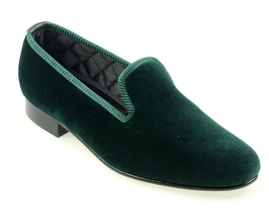 Green velvet slipper with black lining
