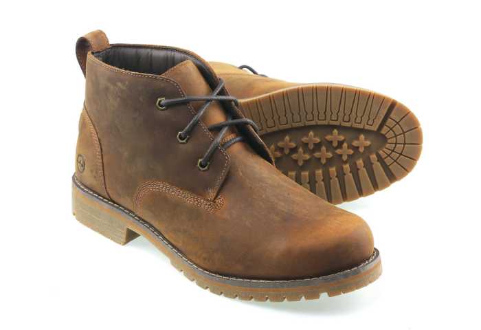 York Sand Oiled Leather Country Chukka Boot